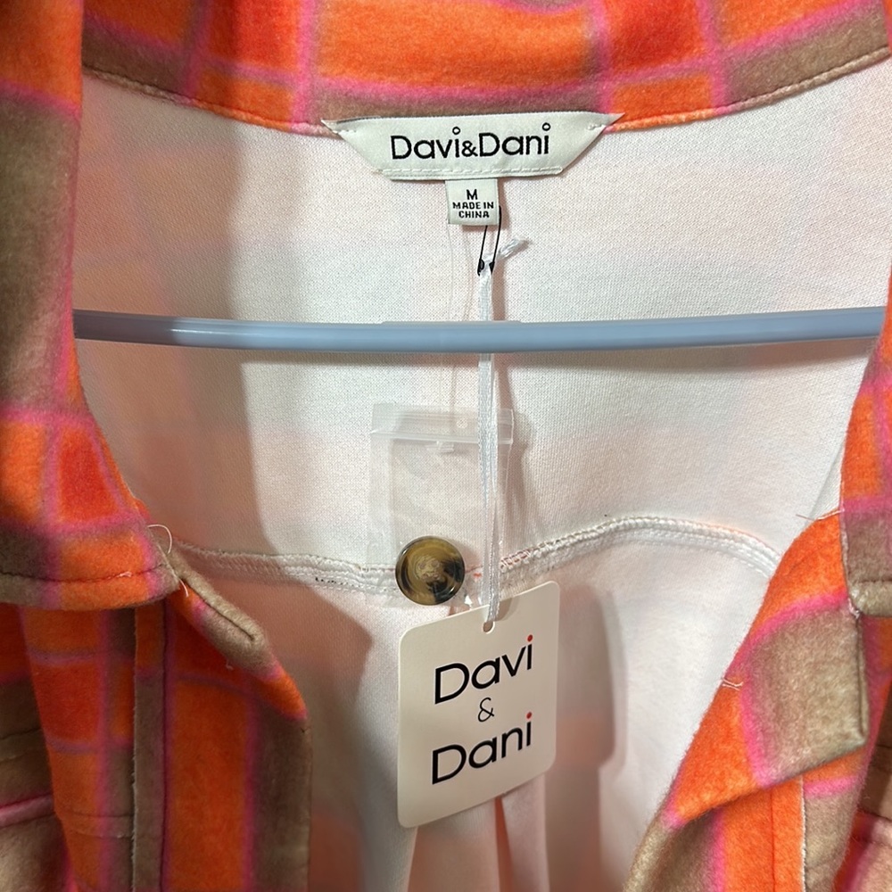 Women’s Shacket - Picture 3 of 3